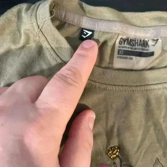 Gymshark Womens Cropped Embroidered Floral Graphic Tank Top Size XS - Picture 2 of 6